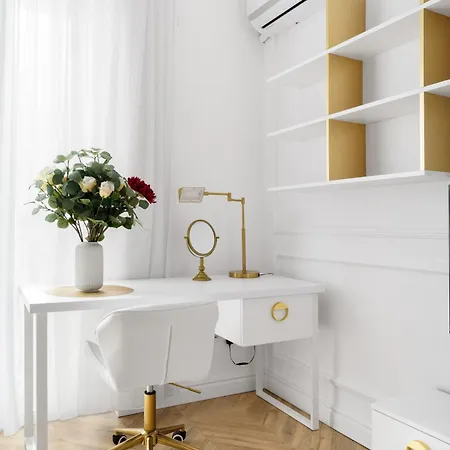 Gold I Selestate Apartament