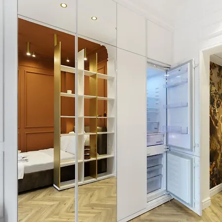 Gold I Selestate * Bucharest